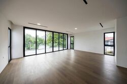 First Avenue (D10), Detached #562133531